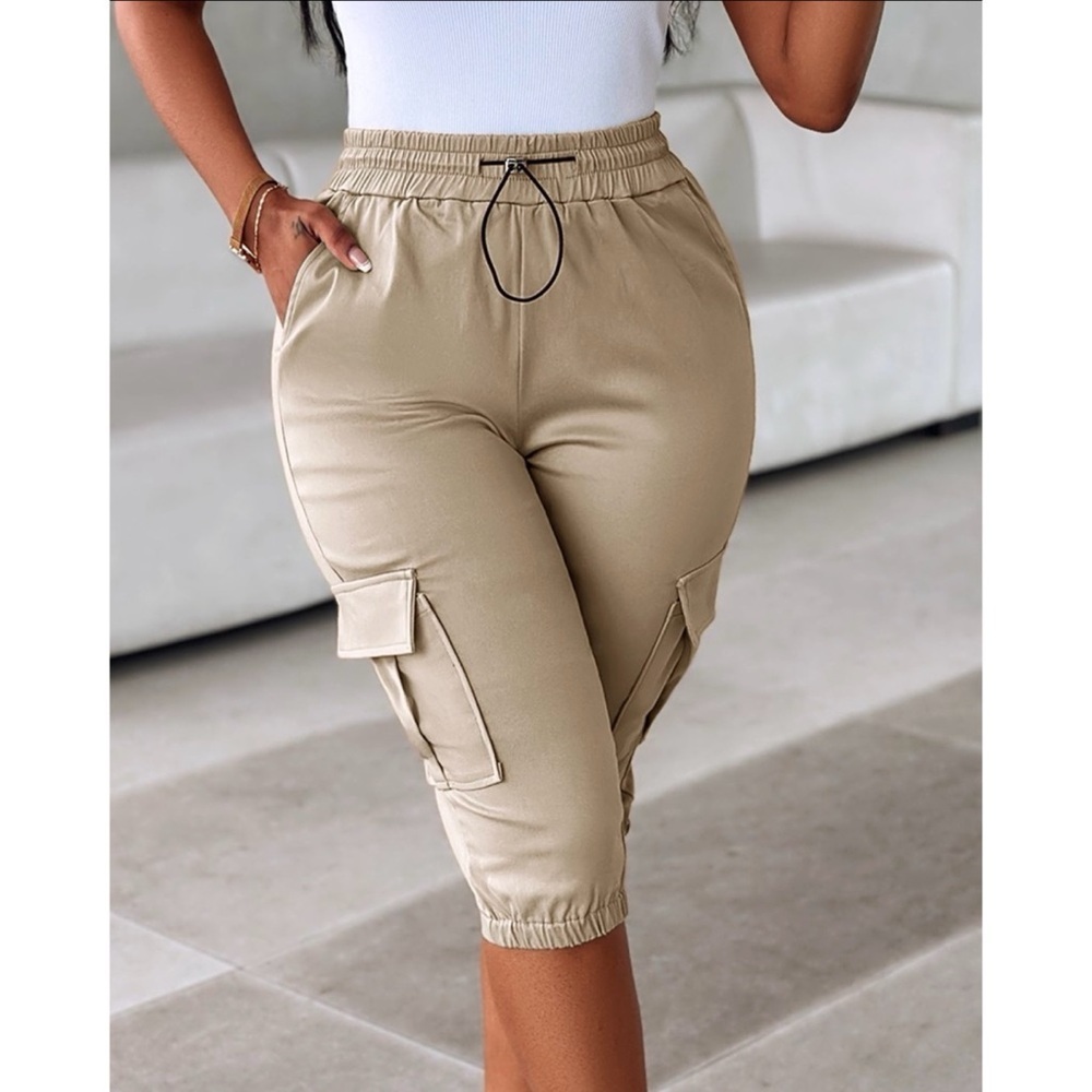 ChicMe Khaki Elastic Waist Cropped Cargo Pants, Size S